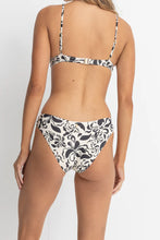 Load image into Gallery viewer, RHYTHM Sundance Floral Holiday Pant