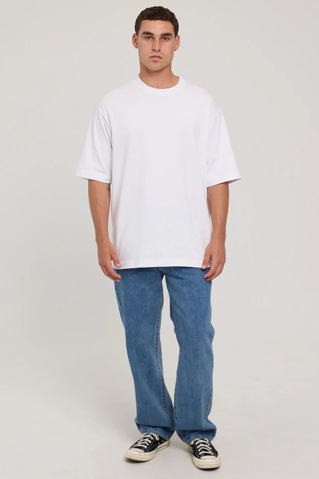 LEVI'S 568 LOOSE STRAIGHT BLUE ESSENTIALS