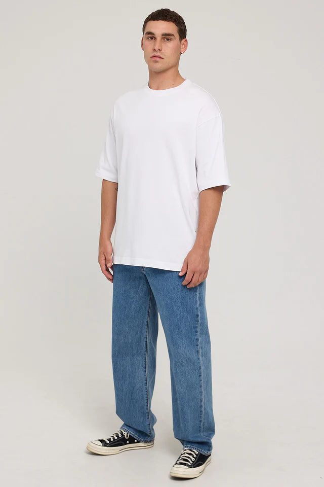 LEVI'S 568 LOOSE STRAIGHT BLUE ESSENTIALS