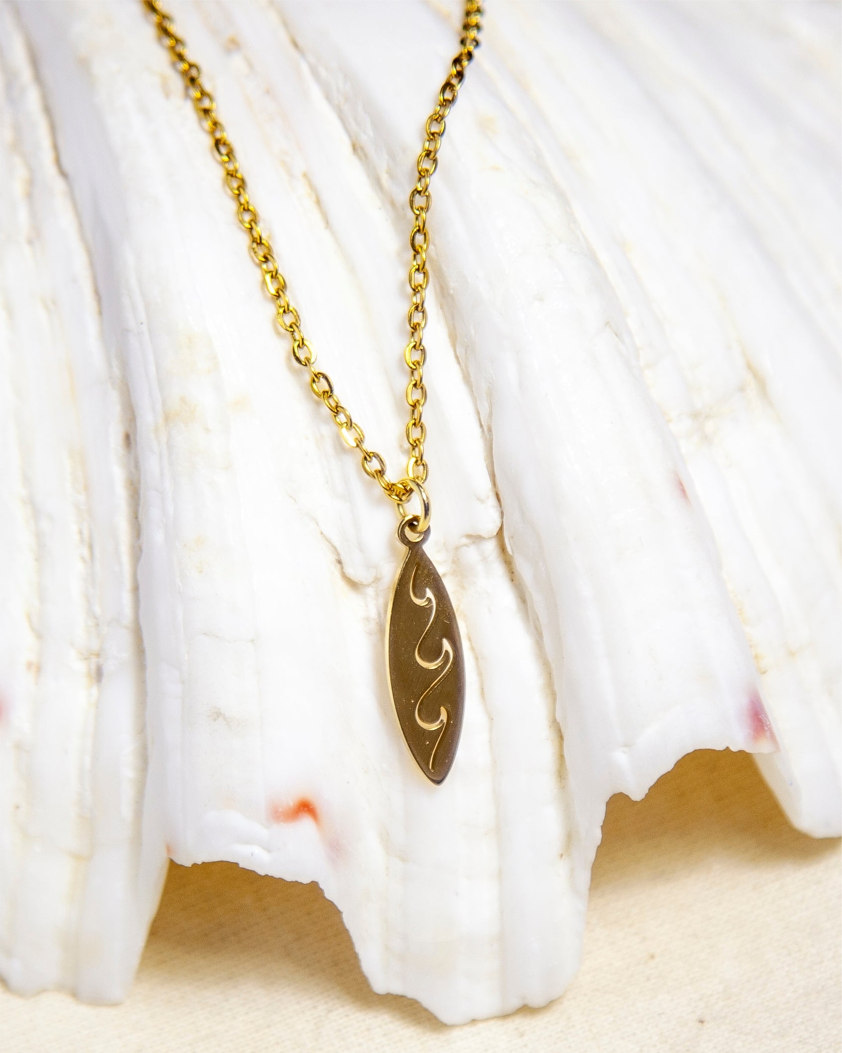 OSHEANA Surf Wave Necklace