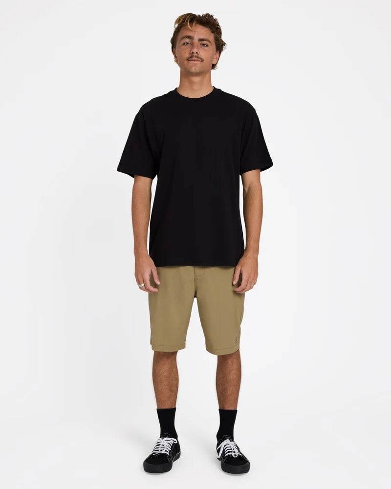 BILLABONG Surftrek Journey Hybrid Short