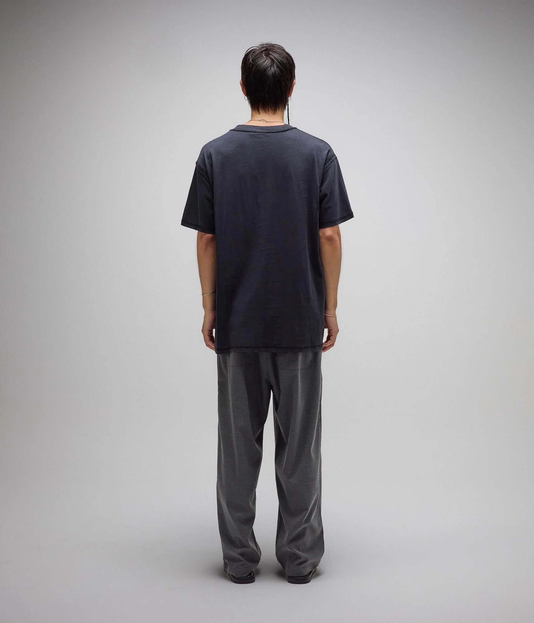 FORMER VET T-SHIRT // WASHED BLACK