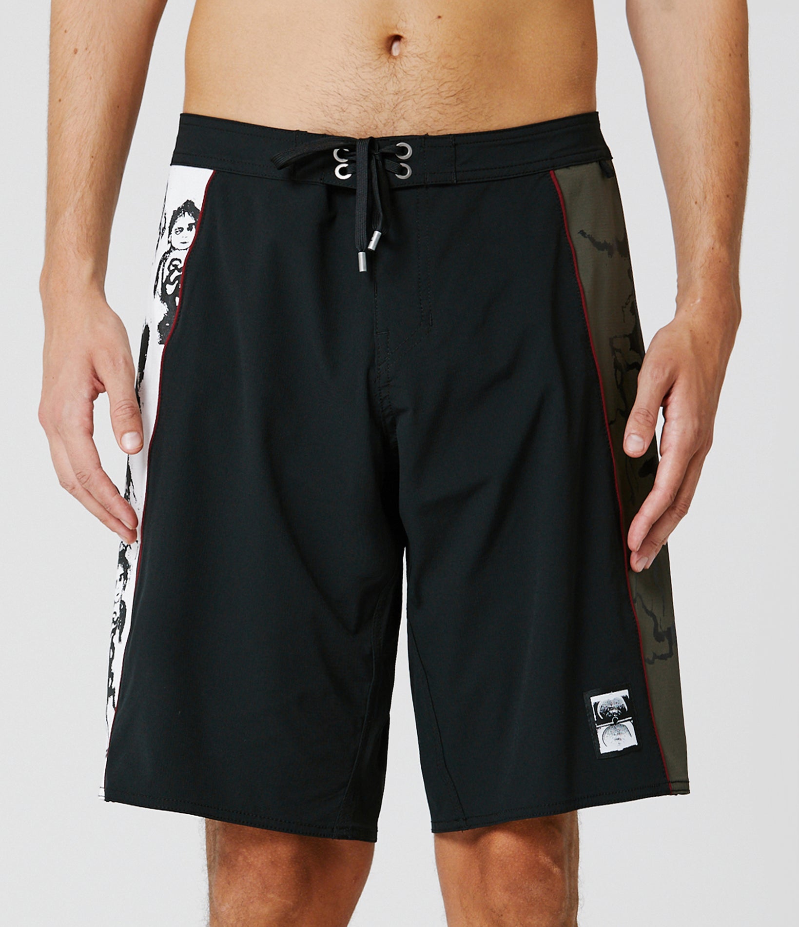 FORMER VOID TREMOR 20' TRUNK - BLACK ARMY RED