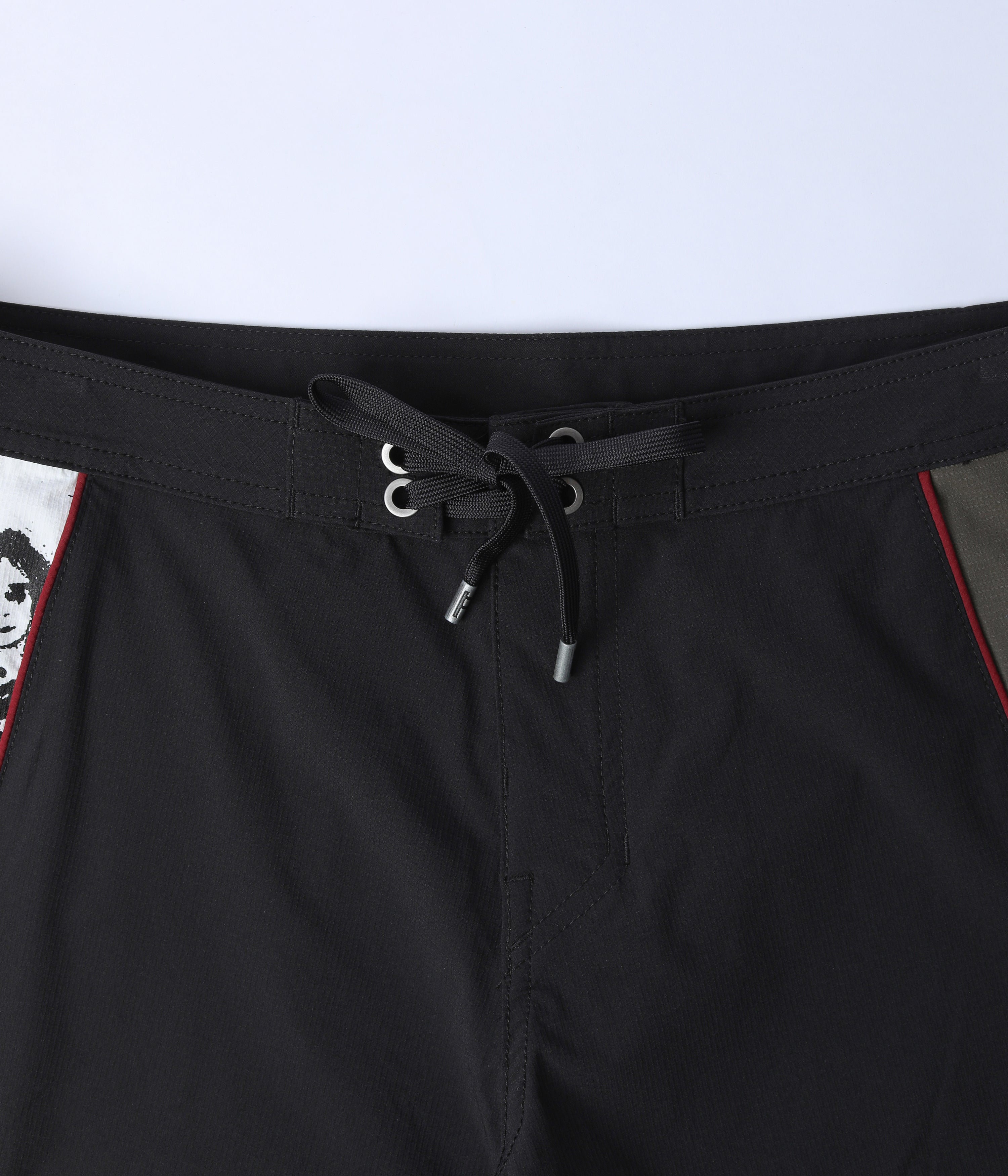 FORMER VOID TREMOR 20' TRUNK - BLACK ARMY RED