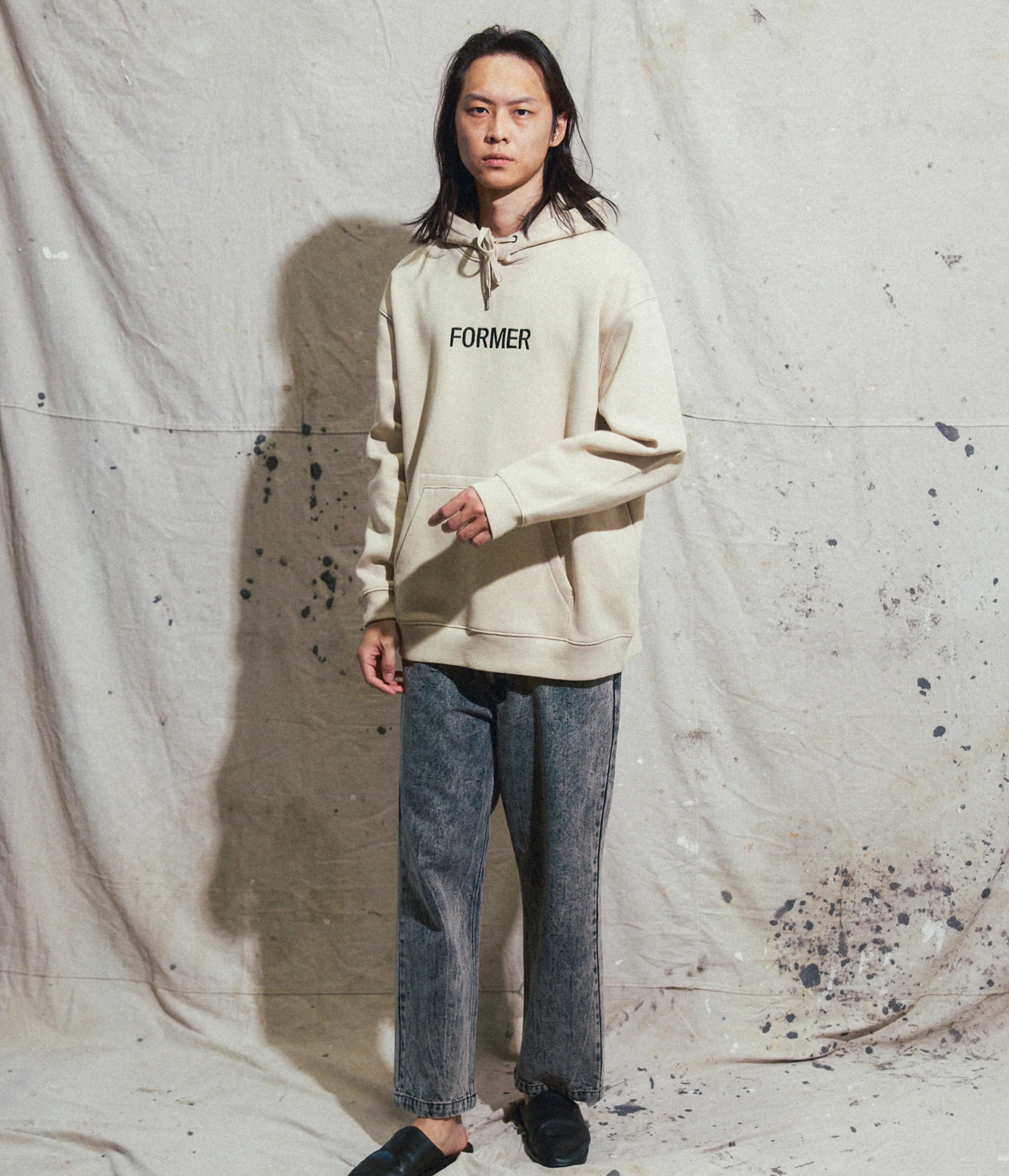 FORMER LEGACY EMB HOOD // BONE