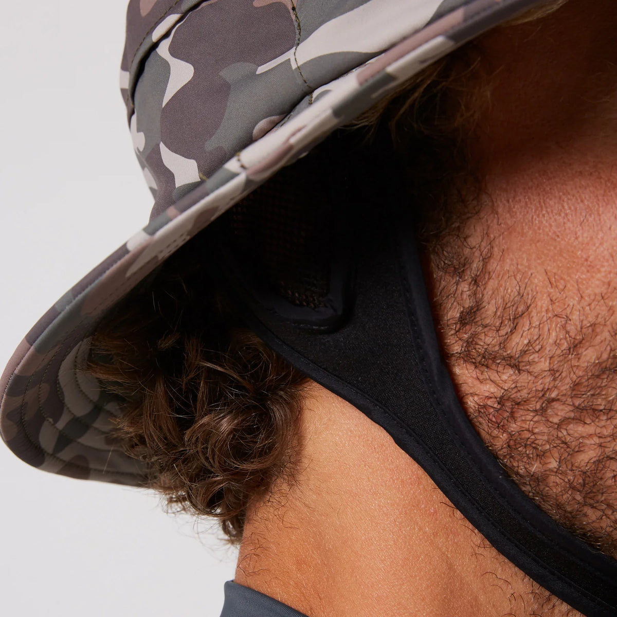 OCEAN + EARTH Bingin LW Soft Peak Surf Hat Camo