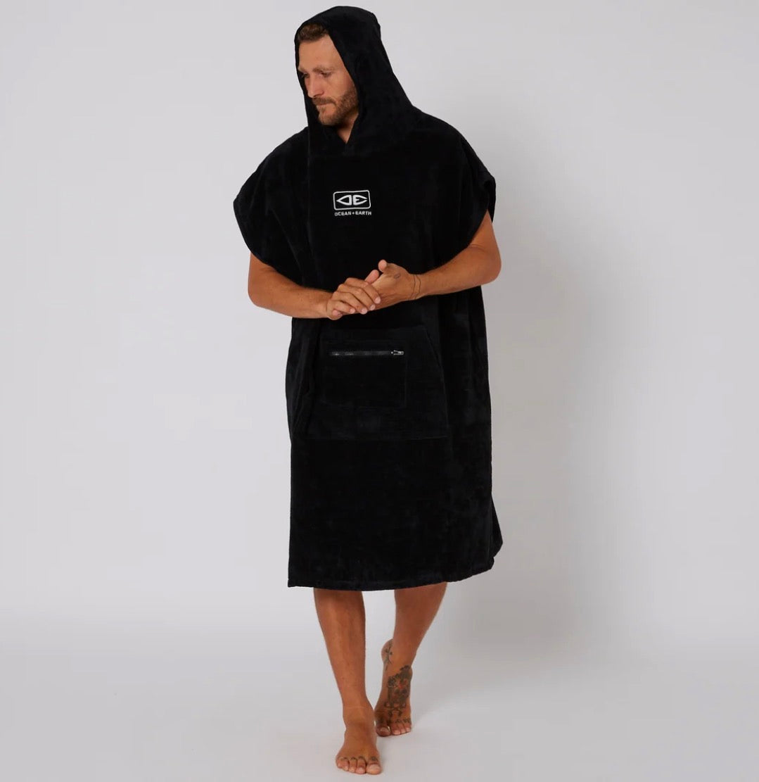 OCEAN + EARTH Mens Corp Hooded Poncho- Black
