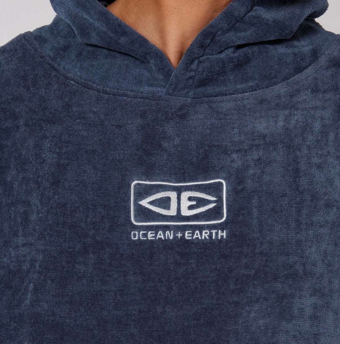 OCEAN + EARTH Mens Corp Hooded Poncho- Black