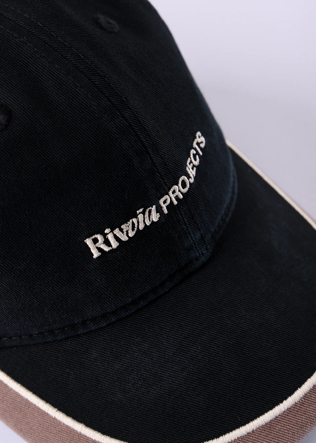 RIVVIA PASSAGE CAP : BLACK BROWN