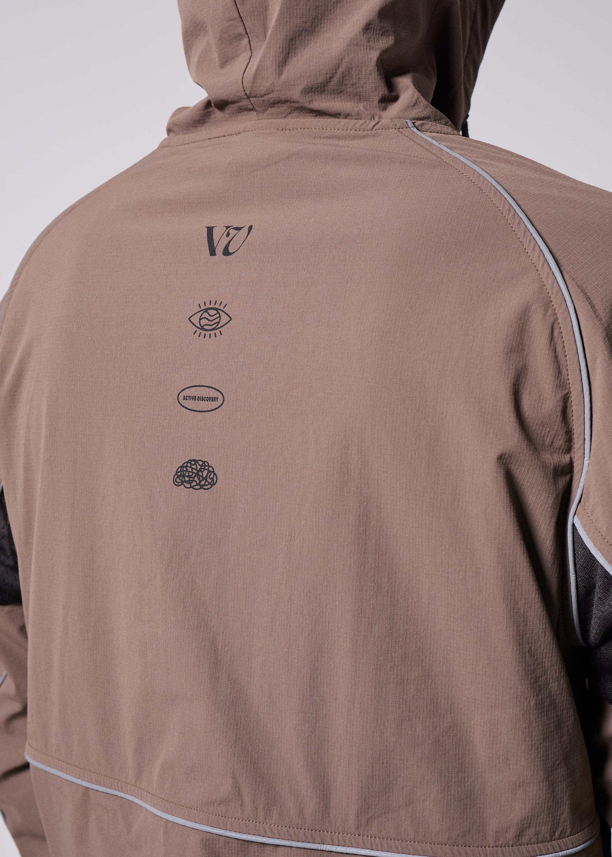 RIVVIA PROJECTS SPRAY JACKET : BROWN