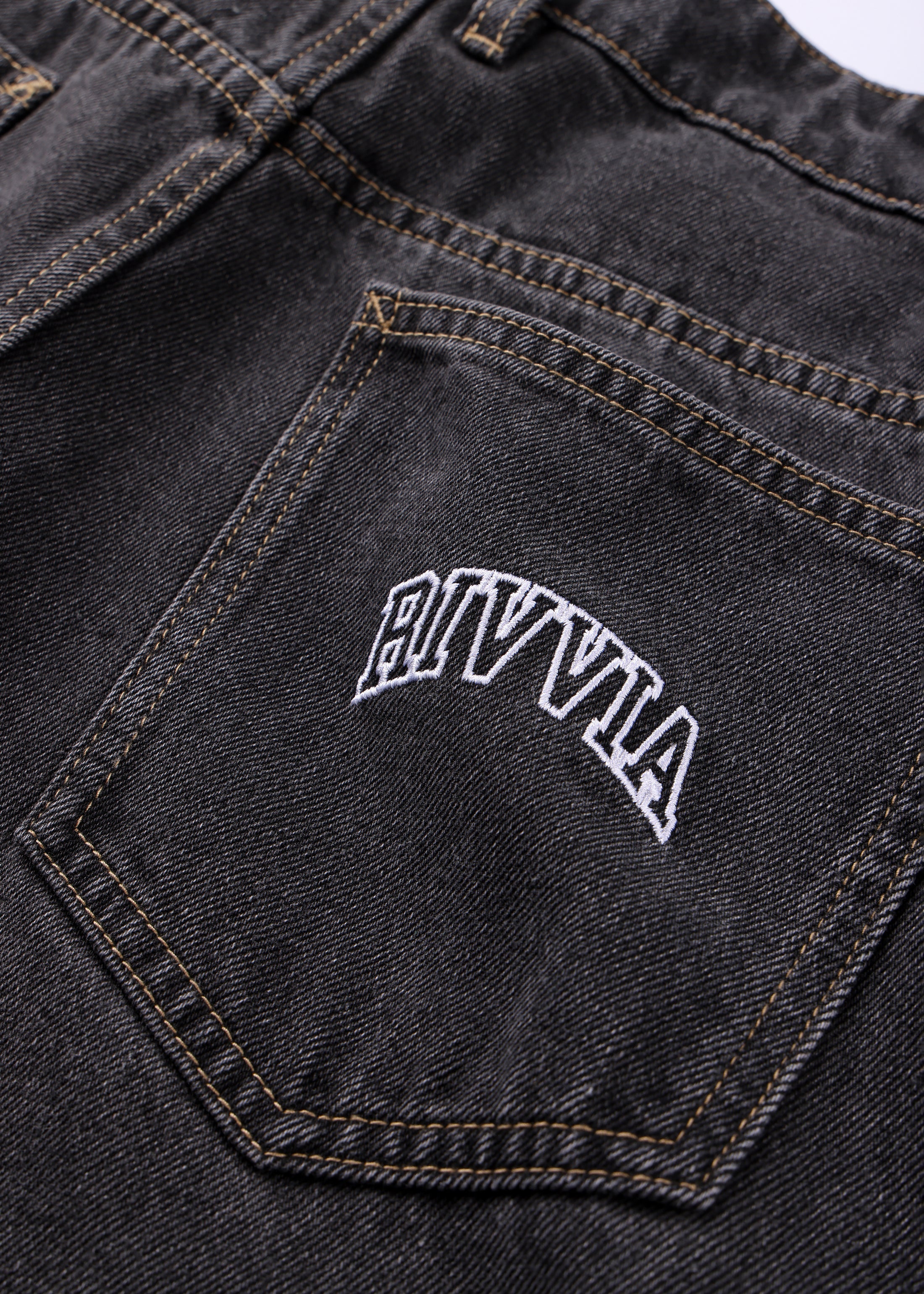 RIVVIA VV CLASS DENIM : WORN BLACK