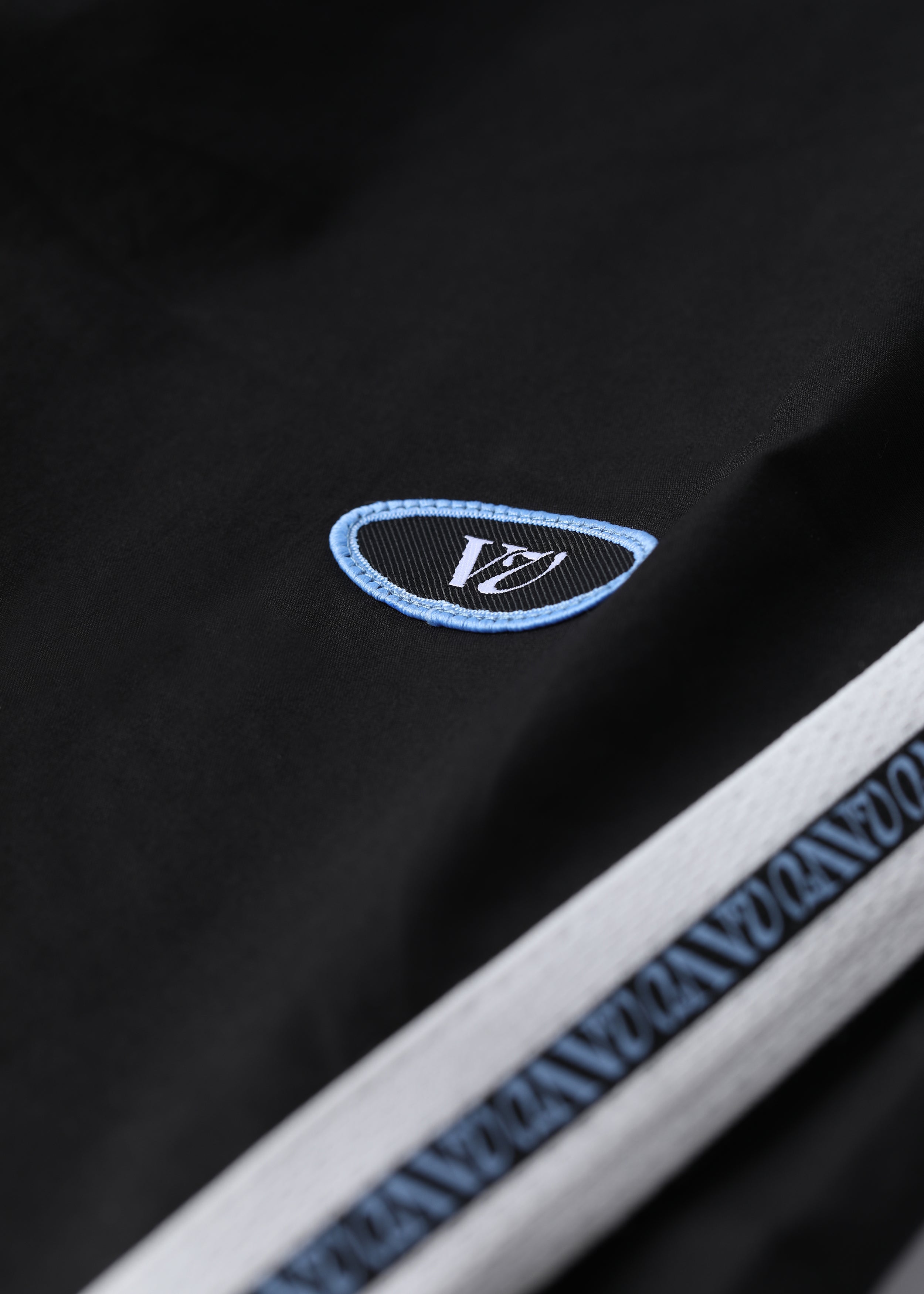 RIVVIA PROJECT TAPE 17' TRUNK - BLACK BLUE