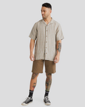 Load image into Gallery viewer, RVCA PLAID SHIRT
