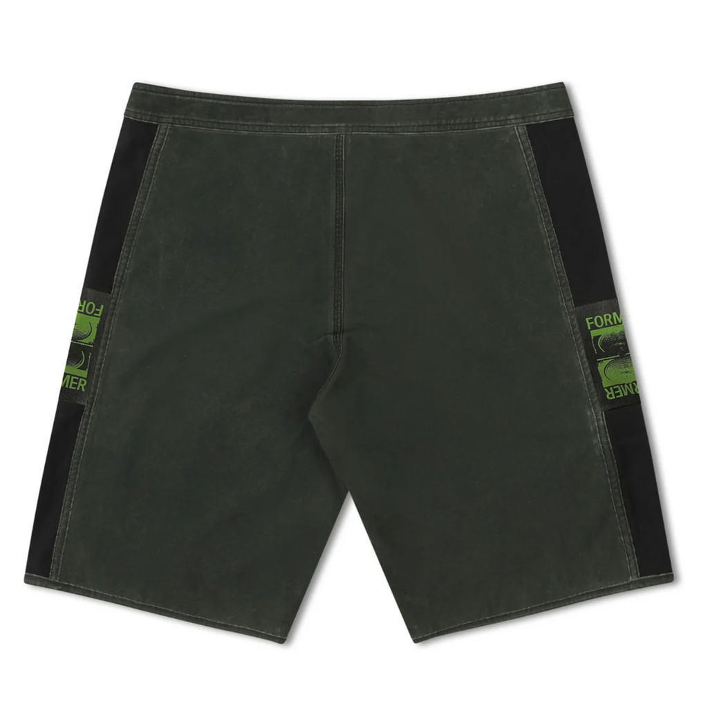 FORMER MANNERS TRUNK 20"