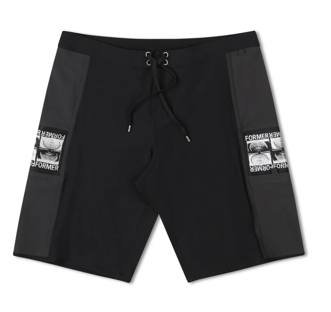 FORMER MANNERS 20' TRUNK BLACK/GREY