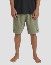Load image into Gallery viewer, BILLABONG Mens Larry Corduroy 18&quot; WalkShorts
