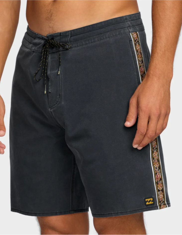 BILLABONG Mens Wategos Lo Tide 18.5" Boardshorts