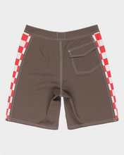 Load image into Gallery viewer, QUIKSILVER BOYS 8-16 ORIGINAL 17&quot; BOARDSHORTS
