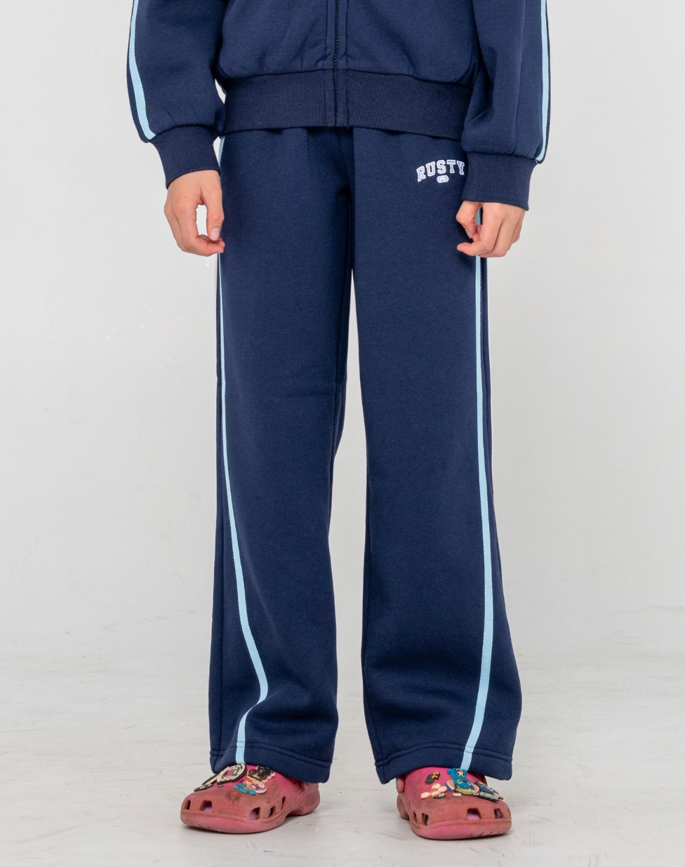RUSTY GIRLS TEAM VARSITY WIDE LEG JOGGER - NAVY