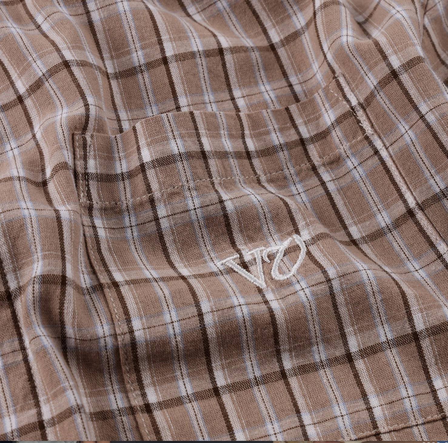 RIVVIA VV CHECK SS SHIRT : BROWN