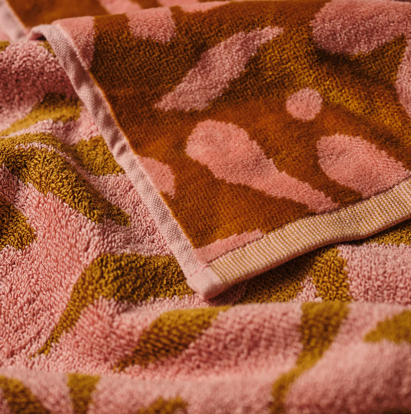 SLOWTIDE SUNNY WOVEN TOWEL