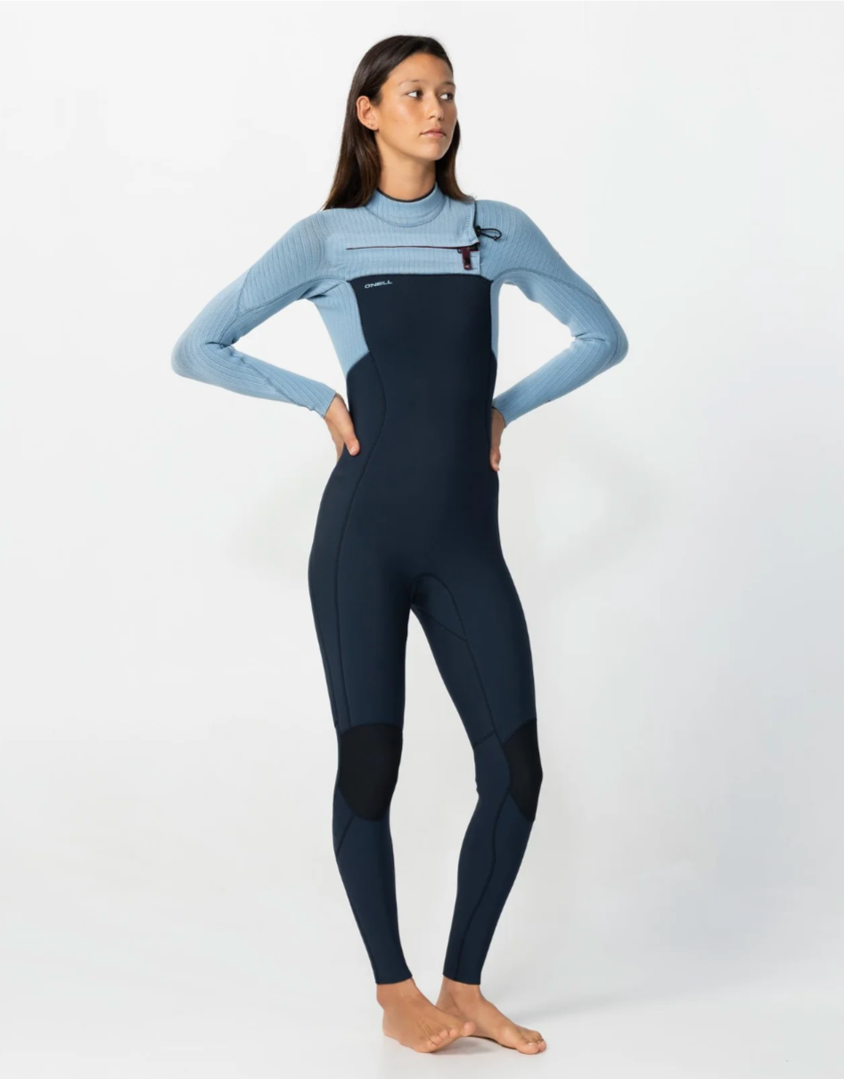 O'NEILL WOMEN'S HYPERFIRE 3/2MM STEAMER CHEST ZIP - FADED DENIM