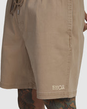 Load image into Gallery viewer, RVCA ESCAPE ELASTIC EXOTICA SHORTS
