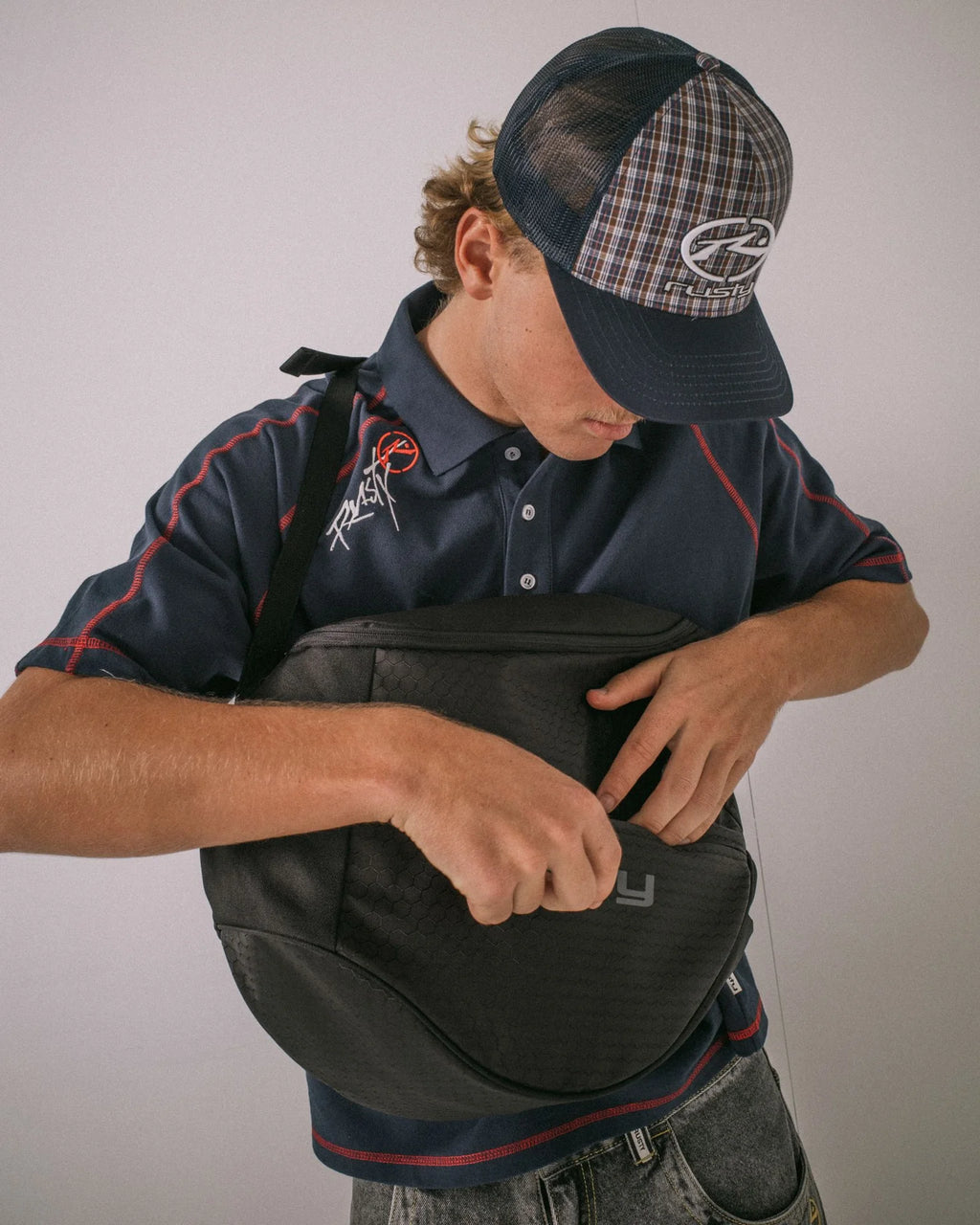 RUSTY Voltage Sling Bag