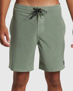 QUIKSILVER Mens Surfsilk Street Trunk 18" Boardshorts