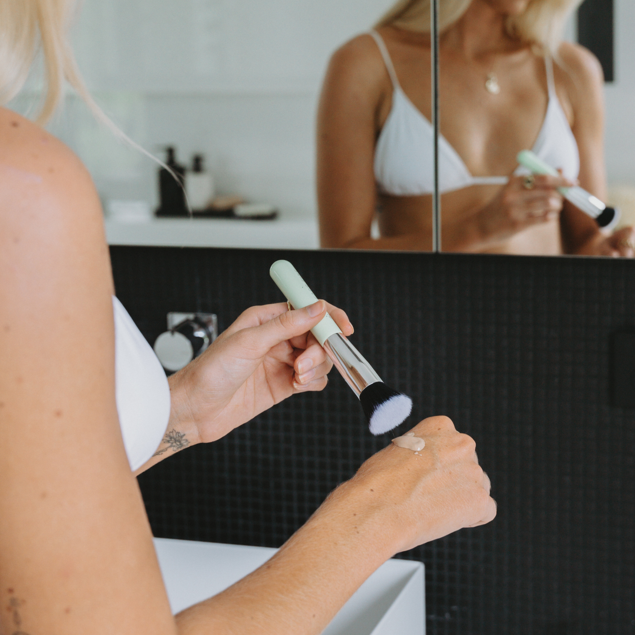 AVOCADO ZINC - SPF Brush