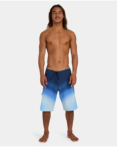 BILLABONG Mens Fluid Pro 21" Boardshorts