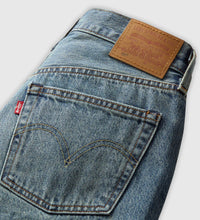 Load image into Gallery viewer, Levi&#39;s® Women&#39;s 501® Original Selvedge Jeans
